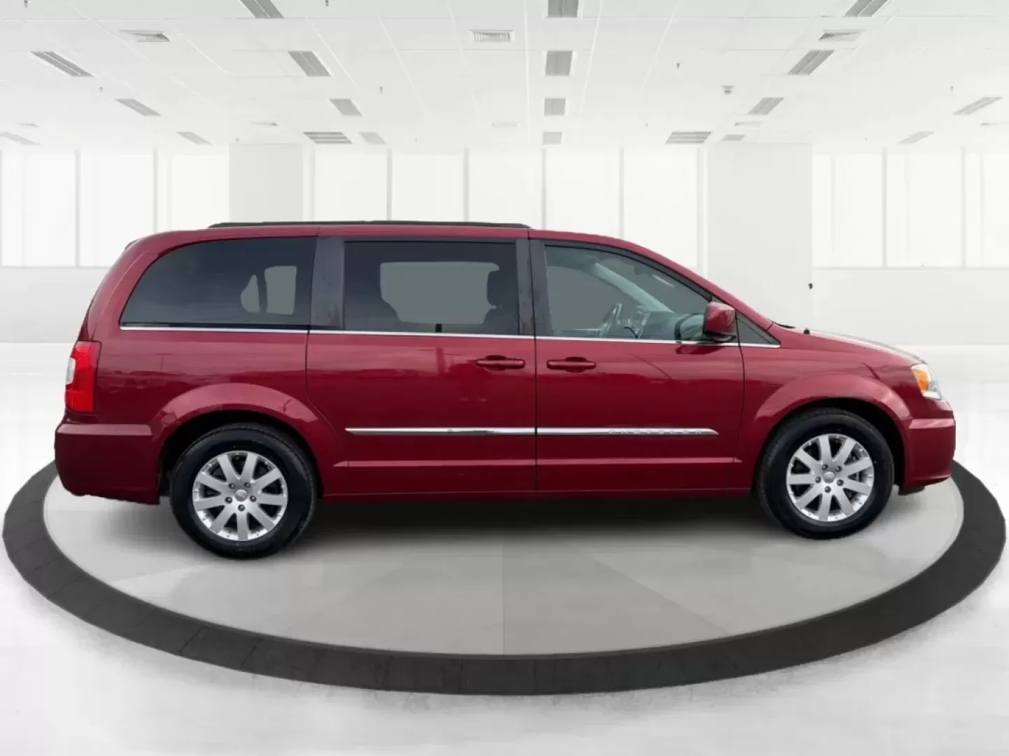 2015 Chrysler Town and Country Touring (2C4RC1BG4FR) with an 3.6L V-6 DOHC engine, located at 8750 N County Rd 25A, Piqua, OH, 45356, (937) 908-9800, 40.164391, -84.232513 - If you're searching for the perfect family vehicle that combines spaciousness, comfort, and advanced features, look no further than the 2015 Chrysler Town and Country Touring van available at Advantage Car and Credit in Piqua, OH. This passenger van is an ideal solution for growing families who ne - Photo#1