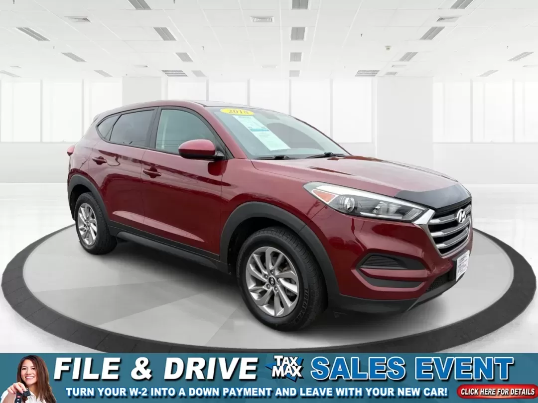 2018 Hyundai Tucson SE (KM8J23A42JU) with an Nu 2L I-4 gasoline direct injection engine, located at 8750 N County Rd 25A, Piqua, OH, 45356, (937) 908-9800, 40.164391, -84.232513 - **Explore the Open Road with the 2018 Hyundai Tucson at Advantage Car and Credit Piqua, OH**<br /> <br /> Are you ready to elevate your driving experience? Whether you're a growing family in need of extra space, a daily commuter looking for efficiency, or an adventure seeker craving weekend road tr - Photo#0