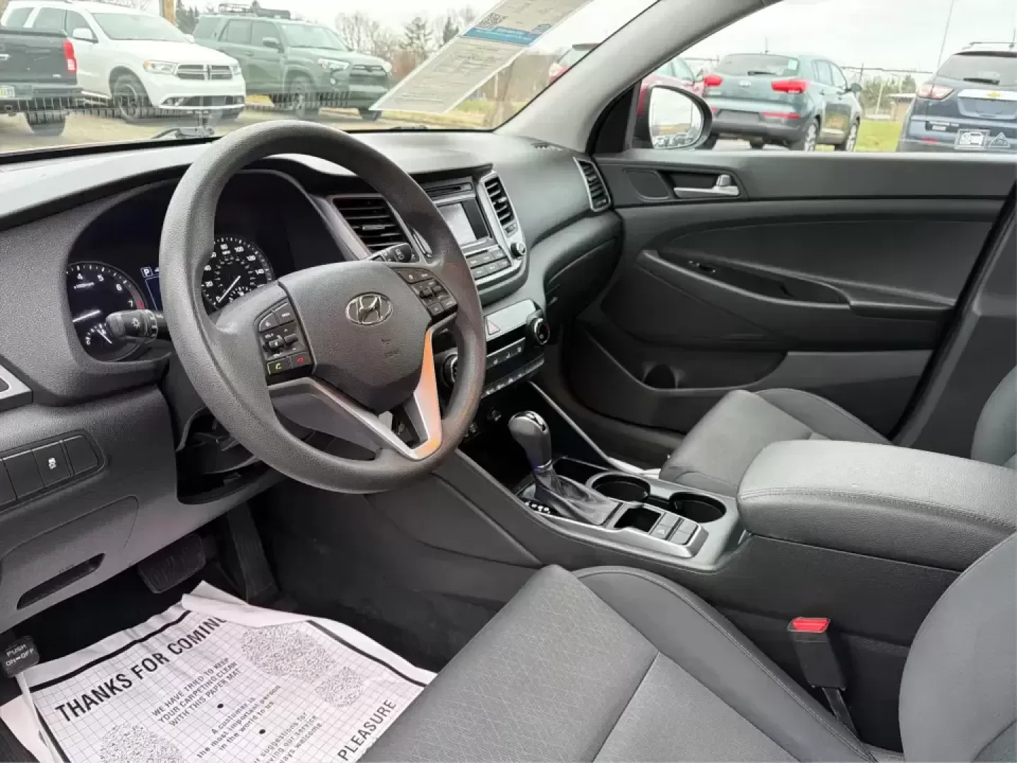 2018 Hyundai Tucson SE (KM8J23A42JU) with an Nu 2L I-4 gasoline direct injection engine, 6A transmission, located at 8750 N County Rd 25A, Piqua, OH, 45356, (937) 908-9800, 40.164391, -84.232513 - **Explore the Open Road with the 2018 Hyundai Tucson at Advantage Car and Credit Piqua, OH**<br /> <br /> Are you ready to elevate your driving experience? Whether you're a growing family in need of extra space, a daily commuter looking for efficiency, or an adventure seeker craving weekend road tr - Photo#9