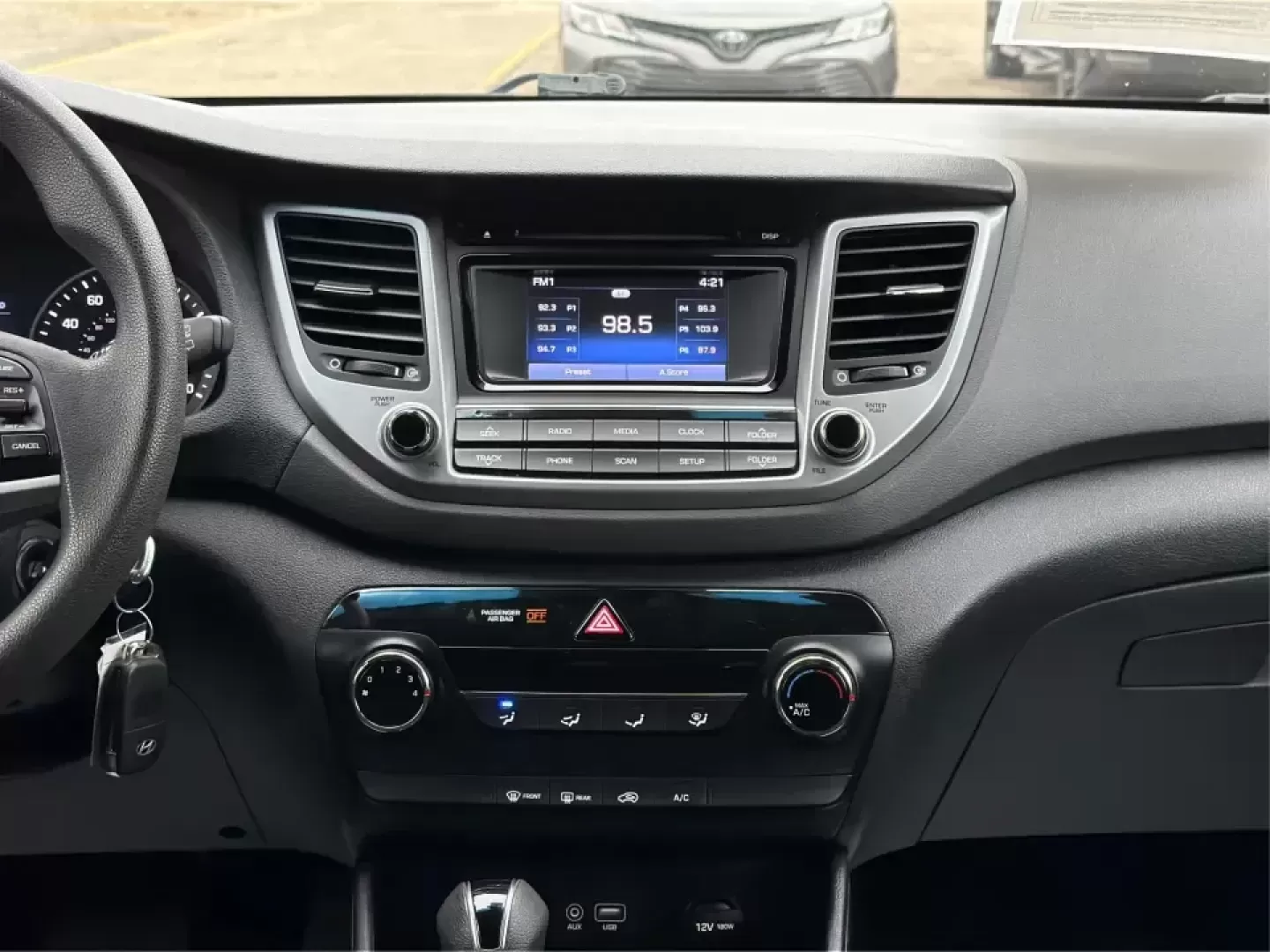 2018 Hyundai Tucson SE (KM8J23A42JU) with an Nu 2L I-4 gasoline direct injection engine, 6A transmission, located at 8750 N County Rd 25A, Piqua, OH, 45356, (937) 908-9800, 40.164391, -84.232513 - **Explore the Open Road with the 2018 Hyundai Tucson at Advantage Car and Credit Piqua, OH**<br /> <br /> Are you ready to elevate your driving experience? Whether you're a growing family in need of extra space, a daily commuter looking for efficiency, or an adventure seeker craving weekend road tr - Photo#13