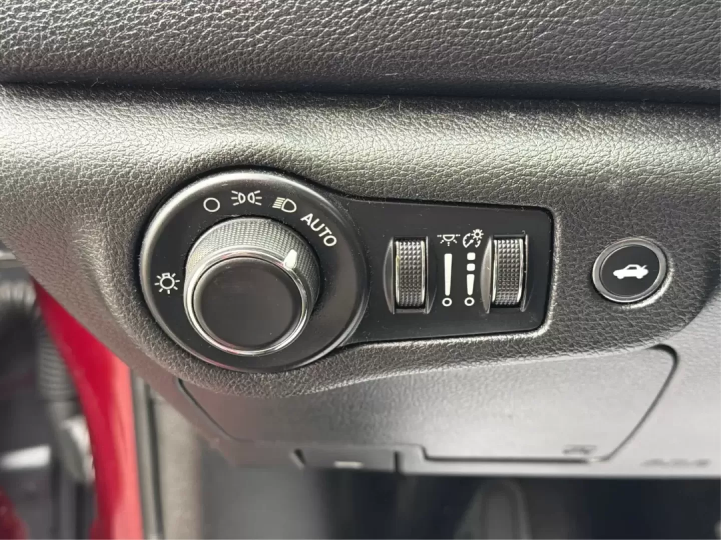 2015 Chrysler 200 Limited (1C3CCCAB7FN) with an Other engine, located at 1099 N County Rd 25A , Troy, OH, 45373, (937) 908-9800, 40.057079, -84.212883 - **Discover the Perfect Blend of Style and Comfort with the 2015 Chrysler 200 at Advantage Car and Credit - Troy!**<br /> <br /> Are you seeking a dependable sedan that can comfortably handle your daily commute while also adapting to weekend adventures? Look no further than this stunning 2015 Chrysle - Photo#17