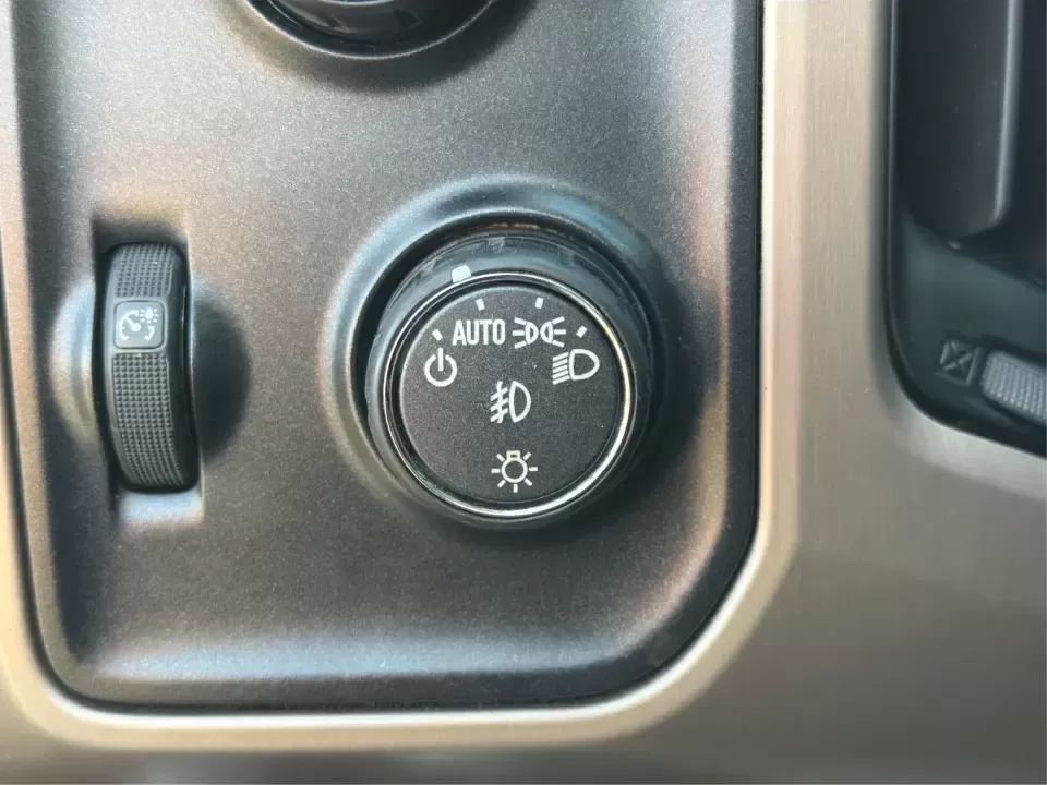 2016 GMC Sierra 1500 Denali (3GTU2PEJ4GG) with an 6.2L V8 OHV 16V engine, 6A transmission, located at 401 Woodman Dr, Riverside, OH, 45431, (937) 908-9800, 39.760899, -84.123421 - **Unleash Your Adventures with the 2016 GMC Sierra 1500 Denali Your Perfect Partner for Every Journey!**<br /> <br /> Are you ready to elevate your lifestyle and embark on new adventures? Whether you're hauling gear for a weekend getaway, navigating your daily commute, or transporting your growing - Photo#16