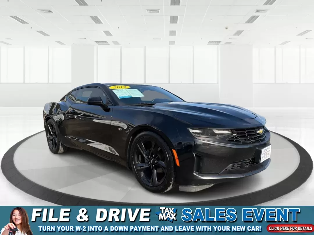 2019 Chevrolet Camaro 1LT (1G1FB1RS8K0) with an Other engine, located at 8750 N County Rd 25A, Piqua, OH, 45356, (937) 908-9800, 40.164391, -84.232513 - **Unleash Your Inner Adventurer with the 2019 Chevrolet Camaro 1LT at Advantage Car and Credit - Piqua!**<br /> <br /> Are you ready to take your driving experience to the next level? Whether you're seeking the thrill of the open road on weekends or need a stylish and reliable coupe for your daily c - Photo#0