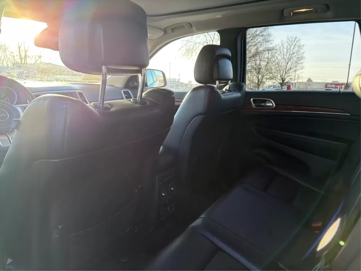 2011 Jeep Grand Cherokee Limited (1J4RR5GG7BC) with an Other engine, located at 1951 S Dayton Lakeview Rd., New Carlisle, OH, 45344, (937) 908-9800, 39.890999, -84.050255 - **Experience the Ultimate Adventure with This 2011 Jeep Grand Cherokee Limited!**<br /> <br /> Are you ready to elevate your weekend adventures and daily commutes? The 2011 Jeep Grand Cherokee Limited is designed for those who crave both versatility and luxury, making it the perfect choice for famil - Photo#10