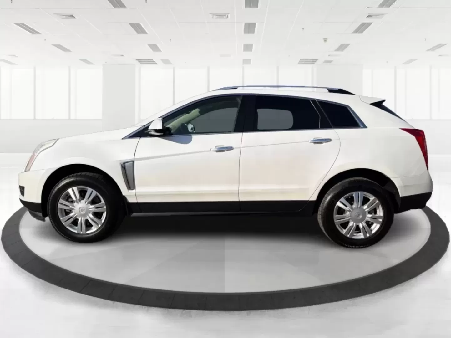 2016 Cadillac SRX Luxury Collection (3GYFNBE37GS) with an 3.6L V-6 gasoline direct injection engine, located at 8750 N County Rd 25A, Piqua, OH, 45356, (937) 908-9800, 40.164391, -84.232513 - **Elevate Your Journey: Own the 2016 Cadillac SRX Luxury Collection SUV Today!**<br /> <br /> Are you in search of a sophisticated vehicle that embraces both practicality and luxury? Look no further than this stunning 2016 Cadillac SRX Luxury Collection SUV, available now at Advantage Car and Credit - Photo#5
