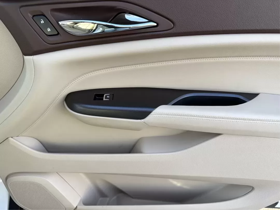 2016 Cadillac SRX Luxury Collection (3GYFNBE37GS) with an 3.6L V-6 gasoline direct injection engine, located at 8750 N County Rd 25A, Piqua, OH, 45356, (937) 908-9800, 40.164391, -84.232513 - **Elevate Your Journey: Own the 2016 Cadillac SRX Luxury Collection SUV Today!**<br /> <br /> Are you in search of a sophisticated vehicle that embraces both practicality and luxury? Look no further than this stunning 2016 Cadillac SRX Luxury Collection SUV, available now at Advantage Car and Credit - Photo#20