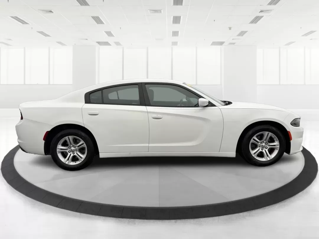 2015 Dodge Charger SE (2C3CDXBG3FH) with an 3.6L V-6 DOHC engine, located at 8750 N County Rd 25A, Piqua, OH, 45356, (937) 908-9800, 40.164391, -84.232513 - Experience the thrill of the open road with the 2015 Dodge Charger SE, a powerful sedan that perfectly balances performance and comfort. This vehicle is an ideal choice for those looking to elevate their daily commute or make unforgettable road trips. Whether you're navigating through the charming s - Photo#1