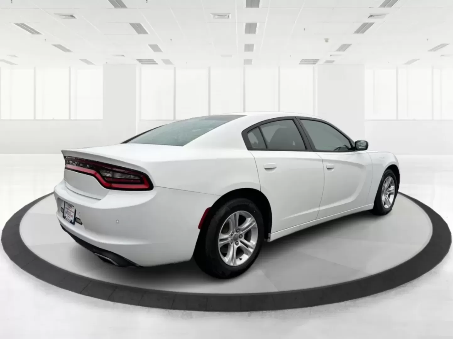 2015 Dodge Charger (2C3CDXBG3FH) with an 3.6L V-6 DOHC engine, located at 1099 N County Rd 25A , Troy, OH, 45373, (937) 908-9800, 40.057079, -84.212883 - Experience the thrill of the open road with the 2015 Dodge Charger SE, a powerful sedan that perfectly balances performance and comfort. This vehicle is an ideal choice for those looking to elevate their daily commute or make unforgettable road trips. Whether you're navigating through the charming s - Photo#2