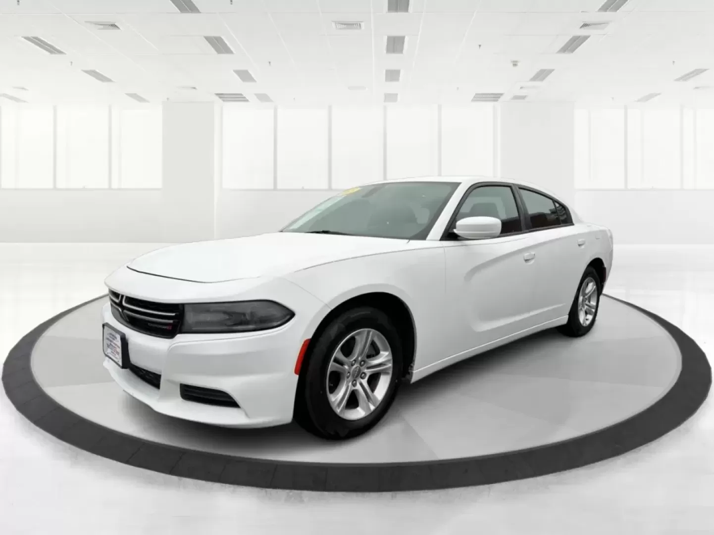 2015 Dodge Charger (2C3CDXBG3FH) with an 3.6L V-6 DOHC engine, located at 1099 N County Rd 25A , Troy, OH, 45373, (937) 908-9800, 40.057079, -84.212883 - Experience the thrill of the open road with the 2015 Dodge Charger SE, a powerful sedan that perfectly balances performance and comfort. This vehicle is an ideal choice for those looking to elevate their daily commute or make unforgettable road trips. Whether you're navigating through the charming s - Photo#8