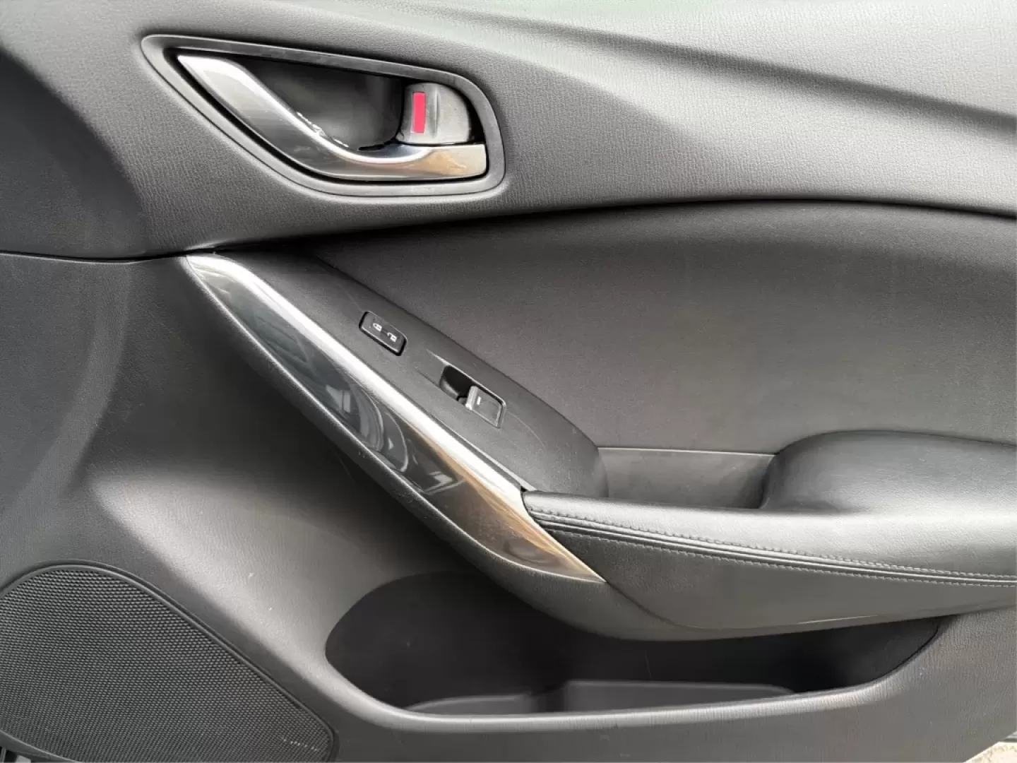 2016 Mazda Mazda6 i Sport (JM1GJ1U57G1) with an SKYACTIV-G 2.5L I-4 gasoline direct injection engine, located at 401 Woodman Dr, Riverside, OH, 45431, (937) 908-9800, 39.760899, -84.123421 - **Drive Your Ambitions with the 2016 Mazda6 i Sport: A Perfect Blend of Style and Comfort**<br /> <br /> Are you looking for a sophisticated sedan that makes your daily commute feel like a joyride? The 2016 Mazda6 i Sport is the ideal choice for budget-conscious buyers who appreciate style, comfort, - Photo#18