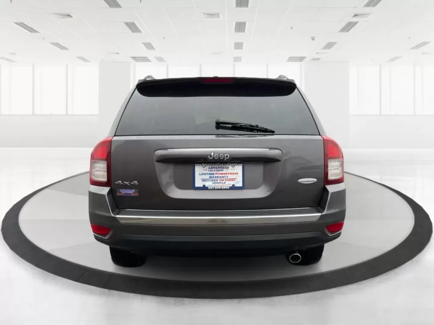 2017 Jeep Compass High Altitude 4x4 (1C4NJDEBXHD) with an 2.4L I-4 DOHC engine, 6A transmission, located at 401 Woodman Dr, Riverside, OH, 45431, (937) 908-9800, 39.760899, -84.123421 - **Adventure Awaits with the 2017 Jeep Compass High Altitude 4x4!**<br /> <br /> If you're dreaming of weekend getaways, outdoor excursions, or simply need a reliable vehicle for your daily commute, the 2017 Jeep Compass High Altitude 4x4 is your ticket to adventure. Here at Advantage Car and Credit - Photo#3