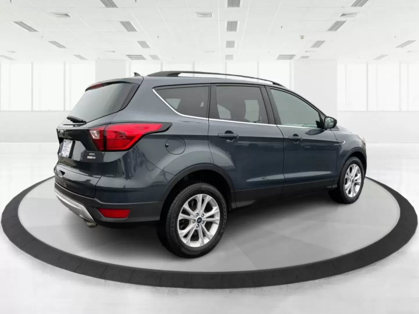 2019 Ford Escape SEL 4WD (1FMCU9HD4KU) with an 1.5L L4 DOHC 16V engine, 6-Speed Automatic transmission, located at 4508 South Dixie Dr, Moraine, OH, 45439, (937) 908-9800, 39.689976, -84.218452 - **Adventure Awaits in the 2019 Ford Escape SEL 4WD: Your Next Family SUV!**<br /> <br /> Embrace the thrill of adventure without compromising comfort and safety with the 2019 Ford Escape SEL 4WD, now available at Advantage Car and Credit - Moraine. Perfect for growing families or anyone seeking a ve - Photo#2