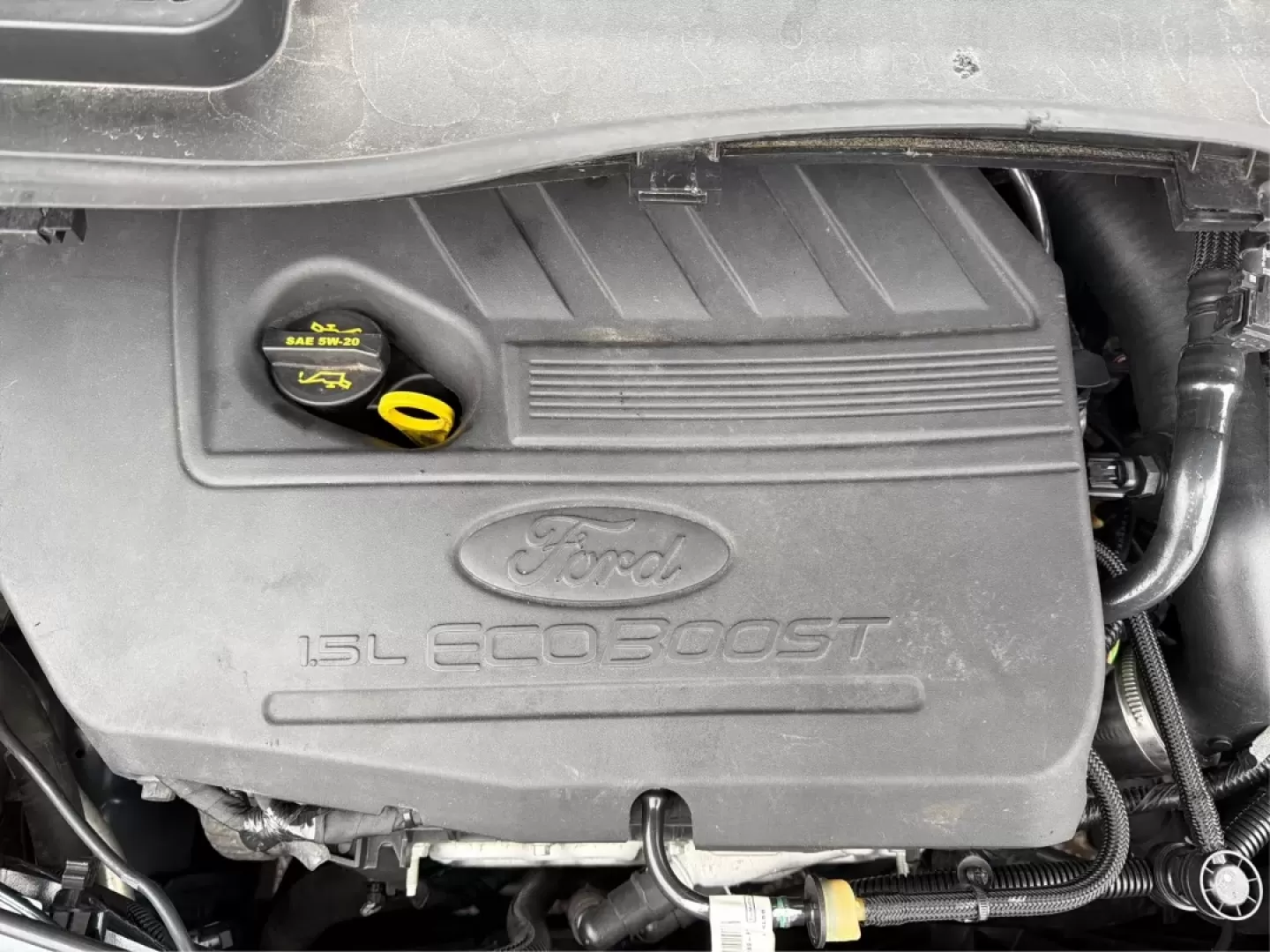 2019 Ford Escape SEL 4WD (1FMCU9HD4KU) with an 1.5L L4 DOHC 16V engine, 6-Speed Automatic transmission, located at 4508 South Dixie Dr, Moraine, OH, 45439, (937) 908-9800, 39.689976, -84.218452 - **Adventure Awaits in the 2019 Ford Escape SEL 4WD: Your Next Family SUV!**<br /> <br /> Embrace the thrill of adventure without compromising comfort and safety with the 2019 Ford Escape SEL 4WD, now available at Advantage Car and Credit - Moraine. Perfect for growing families or anyone seeking a ve - Photo#11