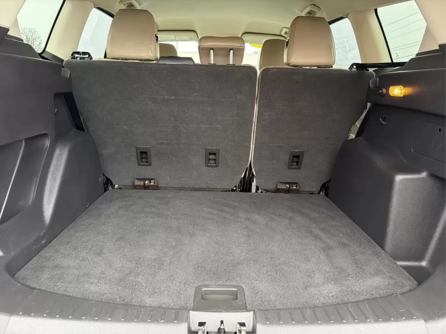 2019 Ford Escape SEL 4WD (1FMCU9HD4KU) with an 1.5L L4 DOHC 16V engine, 6-Speed Automatic transmission, located at 4508 South Dixie Dr, Moraine, OH, 45439, (937) 908-9800, 39.689976, -84.218452 - **Adventure Awaits in the 2019 Ford Escape SEL 4WD: Your Next Family SUV!**<br /> <br /> Embrace the thrill of adventure without compromising comfort and safety with the 2019 Ford Escape SEL 4WD, now available at Advantage Car and Credit - Moraine. Perfect for growing families or anyone seeking a ve - Photo#12