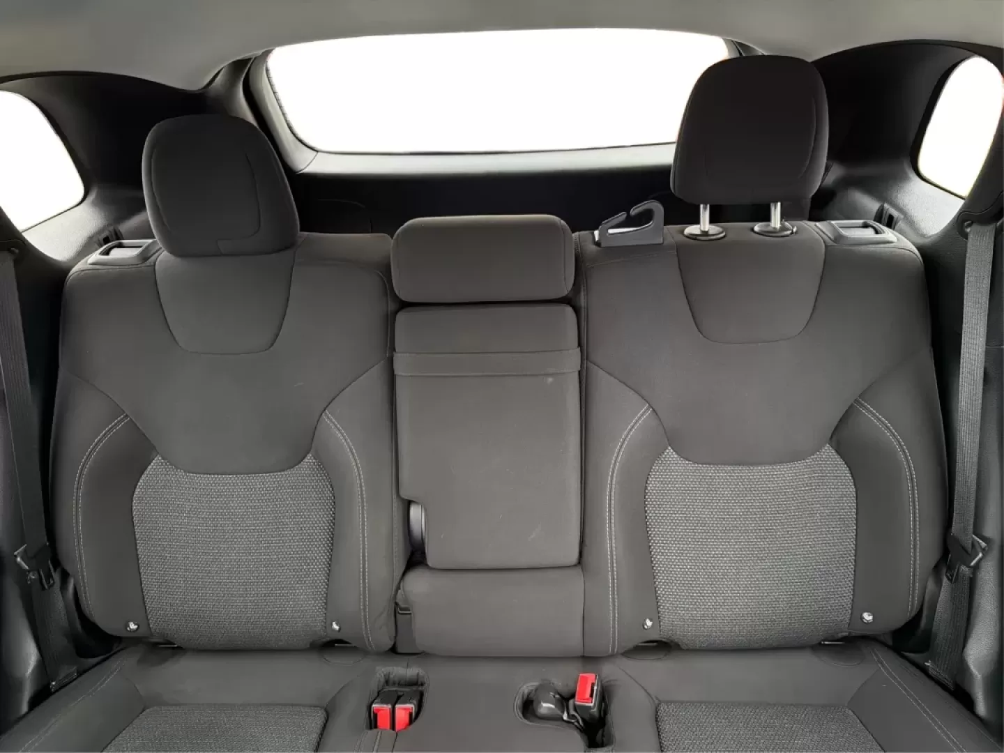 2019 Jeep Cherokee Latitude 4x4 (1C4PJMCB5KD) with an Other engine, located at 4508 South Dixie Dr, Moraine, OH, 45439, (937) 908-9800, 39.689976, -84.218452 - Are you in search of the perfect vehicle to enhance your adventurous lifestyle? Look no further! Advantage Car and Credit in Moraine, OH, presents the ideal ride for those who love exploration and family time alike: the 2019 Jeep Cherokee Latitude 4x4. With its robust capability and family-friendly - Photo#13