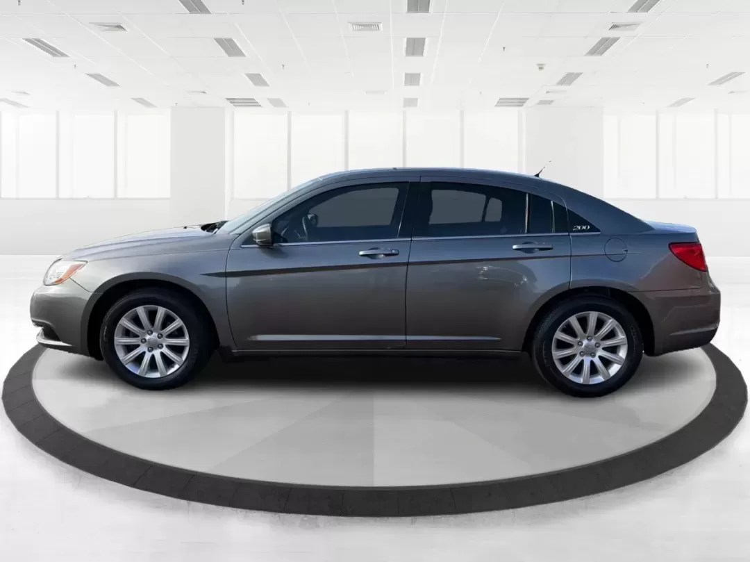 2012 Chrysler 200 Touring (1C3CCBBG2CN) with an Other engine, located at 880 E. National Road, Vandalia, OH, 45377, (937) 908-9800, 39.891918, -84.183594 - Discover the perfect blend of style, comfort, and affordability with the 2012 Chrysler 200 Touring sedan, available now at Advantage Car and Credit in Vandalia, OH. This vehicle is ideal for budget-conscious buyers seeking a reliable ride for daily commutes or weekend adventures. With its sleek Tung - Photo#5