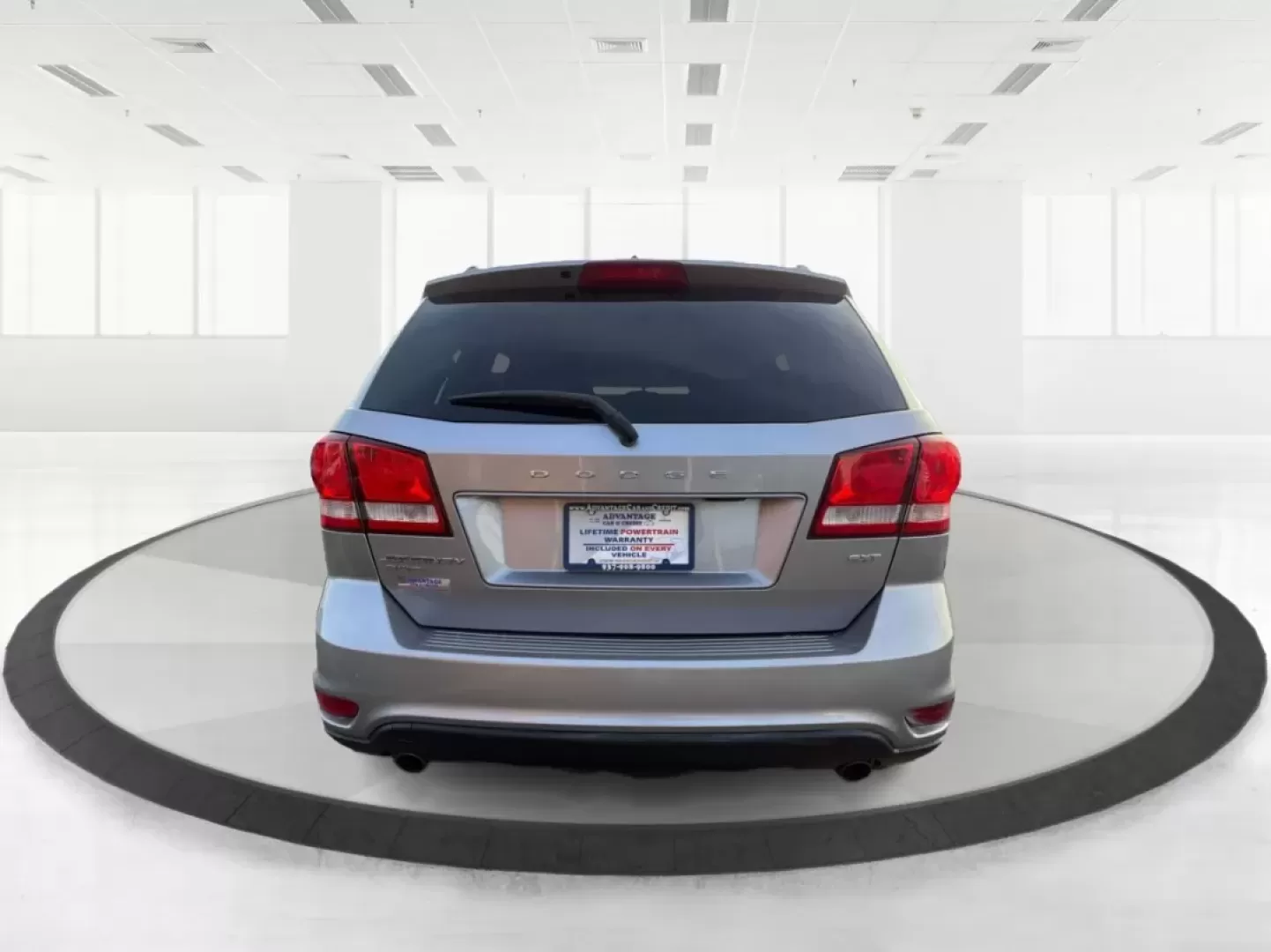 2017 Dodge Journey SXT AWD (3C4PDDBGXHT) with an Pentastar 3.6L V-6 DOHC engine, 6A transmission, located at 880 E. National Road, Vandalia, OH, 45377, (937) 908-9800, 39.891918, -84.183594 - Are you ready to elevate your family adventures or tackle your daily commutes with style and confidence? Look no further than this exceptional **2017 Dodge Journey SXT AWD**. Perfectly suited for growing families or those who crave weekend getaways, this SUV combines versatility, comfort, and perfor - Photo#3