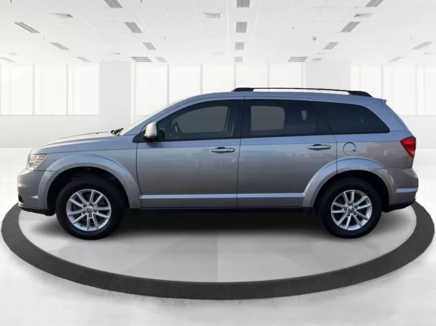 2017 Dodge Journey SXT AWD (3C4PDDBGXHT) with an Pentastar 3.6L V-6 DOHC engine, 6A transmission, located at 880 E. National Road, Vandalia, OH, 45377, (937) 908-9800, 39.891918, -84.183594 - Are you ready to elevate your family adventures or tackle your daily commutes with style and confidence? Look no further than this exceptional **2017 Dodge Journey SXT AWD**. Perfectly suited for growing families or those who crave weekend getaways, this SUV combines versatility, comfort, and perfor - Photo#5