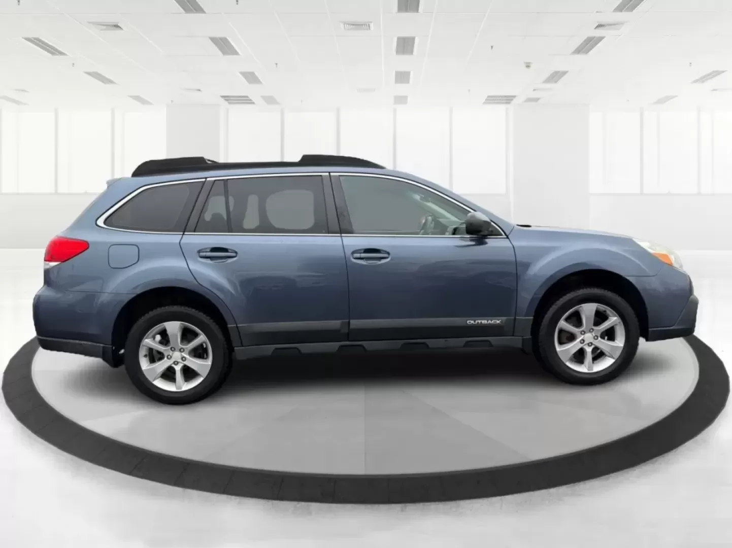 2014 Subaru Outback 2.5i (4S4BRCAC5E3) with an 2.5L H-4 DOHC engine, Continuously Variable Transmission (CVT) transmission, located at 1230 East Main St, Xenia, OH, 45385, (937) 908-9800, 39.688026, -83.910172 - **Adventure Awaits with the 2014 Subaru Outback 2.5i at Advantage Car and Credit - Xenia!**<br /> <br /> Are you ready to elevate your lifestyle with a vehicle designed for both comfort and adventure? The 2014 Subaru Outback 2.5i is your perfect companion for weekend getaways, family road trips, or - Photo#1