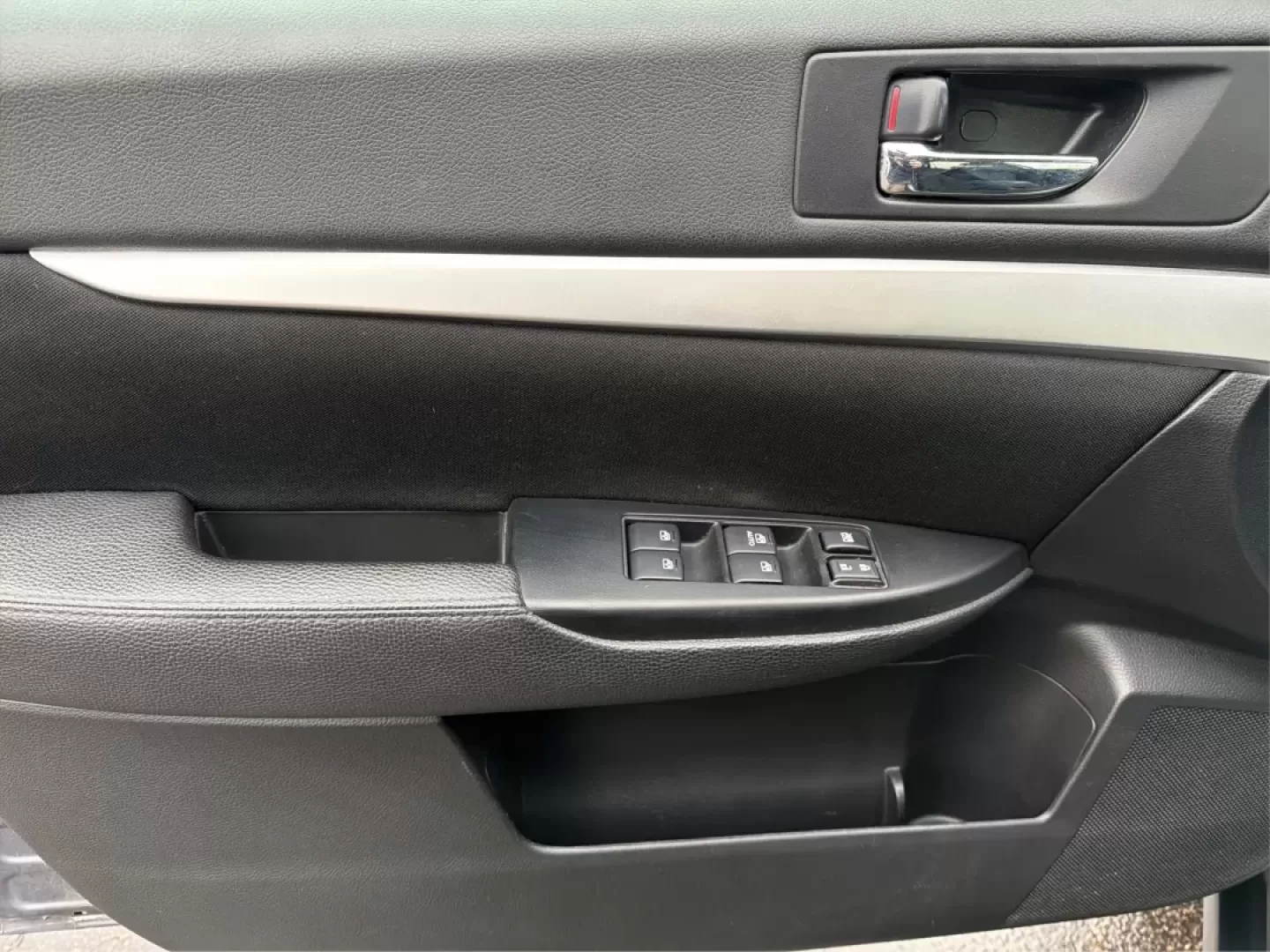 2014 Subaru Outback 2.5i (4S4BRCAC5E3) with an 2.5L H-4 DOHC engine, Continuously Variable Transmission (CVT) transmission, located at 1230 East Main St, Xenia, OH, 45385, (937) 908-9800, 39.688026, -83.910172 - **Adventure Awaits with the 2014 Subaru Outback 2.5i at Advantage Car and Credit - Xenia!**<br /> <br /> Are you ready to elevate your lifestyle with a vehicle designed for both comfort and adventure? The 2014 Subaru Outback 2.5i is your perfect companion for weekend getaways, family road trips, or - Photo#17