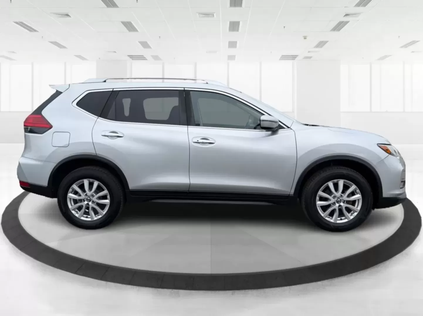 2017 Nissan Rogue SV (JN8AT2MV5HW) with an 2.5L I-4 DOHC engine, located at 401 Woodman Dr, Riverside, OH, 45431, (937) 908-9800, 39.760899, -84.123421 - **Explore the Open Road with the 2017 Nissan Rogue SV Your Perfect Family SUV!**<br /> <br /> Are you looking for a vehicle that effortlessly combines style, practicality, and versatility? The 2017 Nissan Rogue SV is the ultimate choice for growing families and adventure seekers alike. With its spa - Photo#1