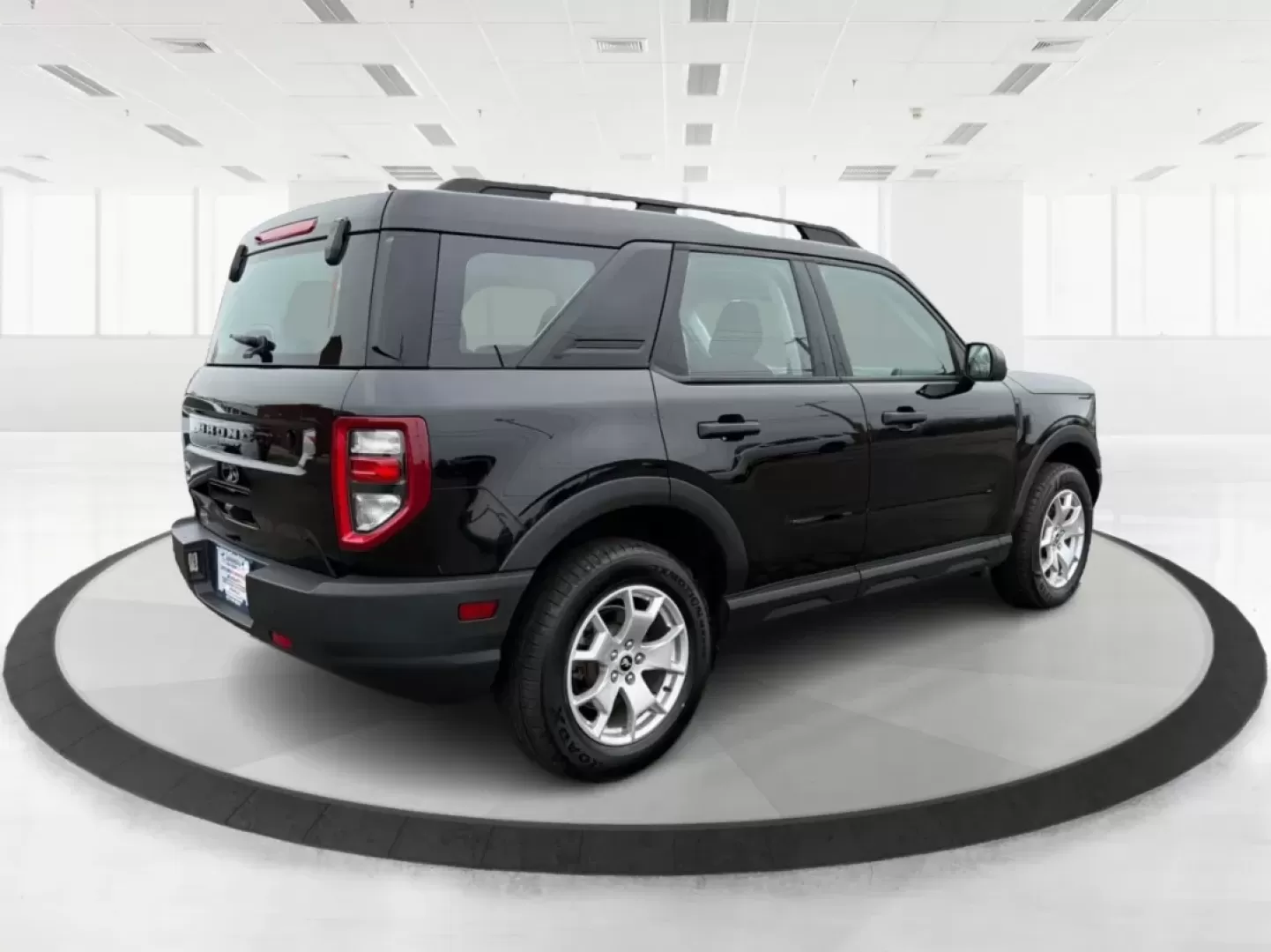 2021 Ford Bronco Sport Base (3FMCR9A63MR) with an 1.5L L3 engine, 8A transmission, located at 1230 East Main St, Xenia, OH, 45385, (937) 908-9800, 39.688026, -83.910172 - Experience adventure like never before with the rugged 2021 Ford Bronco Sport Base, now available at Advantage Car and Credit in Xenia, OH! Perfect for outdoor enthusiasts and weekend warriors, this versatile SUV is designed to handle both urban streets and off-road trails. With stylish elegance and - Photo#2