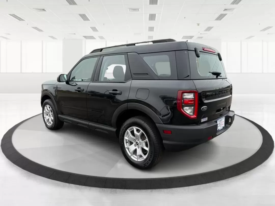 2021 Ford Bronco Sport Base (3FMCR9A63MR) with an Other engine, located at 1230 East Main St, Xenia, OH, 45385, (937) 908-9800, 39.688026, -83.910172 - Experience adventure like never before with the rugged 2021 Ford Bronco Sport Base, now available at Advantage Car and Credit in Xenia, OH! Perfect for outdoor enthusiasts and weekend warriors, this versatile SUV is designed to handle both urban streets and off-road trails. With stylish elegance and - Photo#18