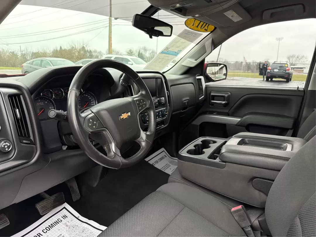 2017 Chevrolet Silverado 1500 2LT (1GCVKREC2HZ) with an EcoTec3 4.3L V-6 gasoline direct injection engine, located at 1184 Kauffman Ave, Fairborn, OH, 45324, (937) 908-9800, 39.807072, -84.030914 - 2017 Chevrolet Silverado 1500 2LT - Photo#9