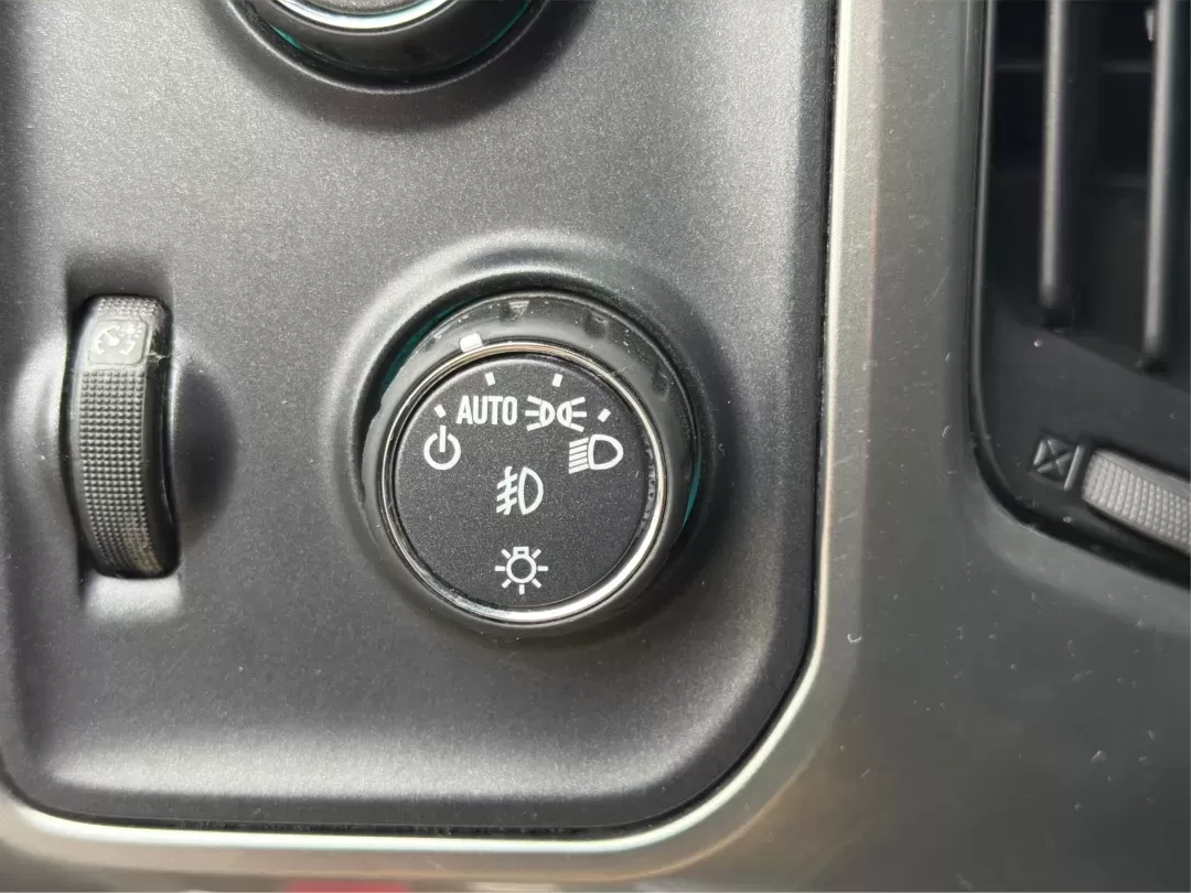 2017 Chevrolet Silverado 1500 2LT (1GCVKREC2HZ) with an EcoTec3 4.3L V-6 gasoline direct injection engine, located at 1184 Kauffman Ave, Fairborn, OH, 45324, (937) 908-9800, 39.807072, -84.030914 - 2017 Chevrolet Silverado 1500 2LT - Photo#16