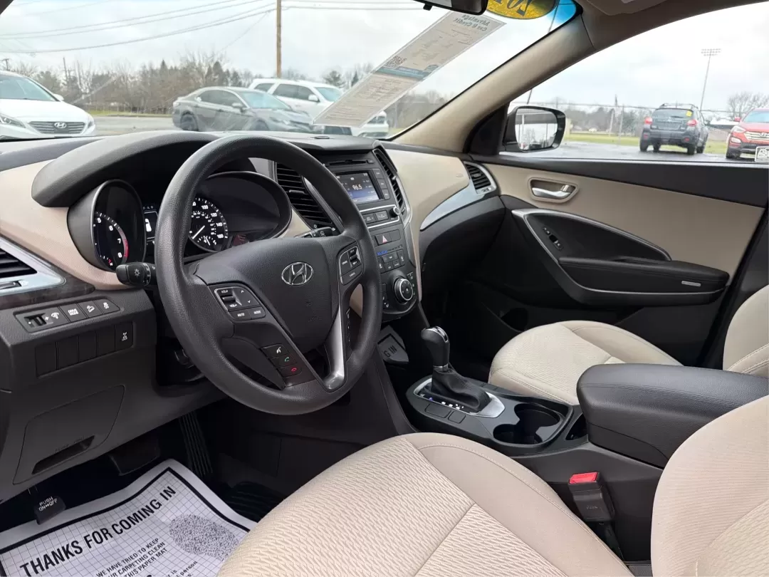 2017 Hyundai Santa Fe 2.4L (5NMZTDLB2HH) with an Theta II 2.4L I-4 gasoline direct injection engine, located at 1951 S Dayton Lakeview Rd., New Carlisle, OH, 45344, (937) 908-9800, 39.890999, -84.050255 - **Elevate Your Family Adventures with the 2017 Hyundai Santa Fe at Advantage Car and Credit!**<br /> <br /> Are you searching for the perfect vehicle to accommodate your growing family or to enhance your weekend getaways? Look no further! The 2017 Hyundai Santa Fe is a versatile and spacious SUV des - Photo#9