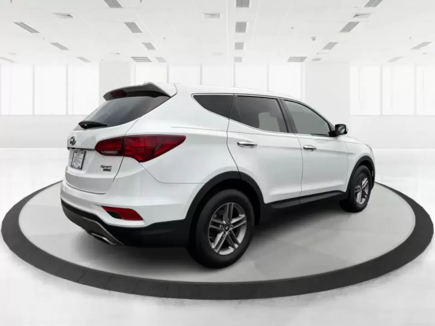 2017 Hyundai Santa Fe 2.4L (5NMZTDLB2HH) with an Theta II 2.4L I-4 gasoline direct injection engine, 6A transmission, located at 4508 South Dixie Dr, Moraine, OH, 45439, (937) 908-9800, 39.689976, -84.218452 - **Elevate Your Family Adventures with the 2017 Hyundai Santa Fe at Advantage Car and Credit!**<br /> <br /> Are you searching for the perfect vehicle to accommodate your growing family or to enhance your weekend getaways? Look no further! The 2017 Hyundai Santa Fe is a versatile and spacious SUV des - Photo#2