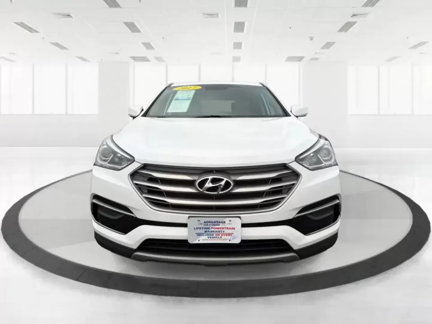 2017 Hyundai Santa Fe 2.4L (5NMZTDLB2HH) with an Theta II 2.4L I-4 gasoline direct injection engine, 6A transmission, located at 4508 South Dixie Dr, Moraine, OH, 45439, (937) 908-9800, 39.689976, -84.218452 - **Elevate Your Family Adventures with the 2017 Hyundai Santa Fe at Advantage Car and Credit!**<br /> <br /> Are you searching for the perfect vehicle to accommodate your growing family or to enhance your weekend getaways? Look no further! The 2017 Hyundai Santa Fe is a versatile and spacious SUV des - Photo#7