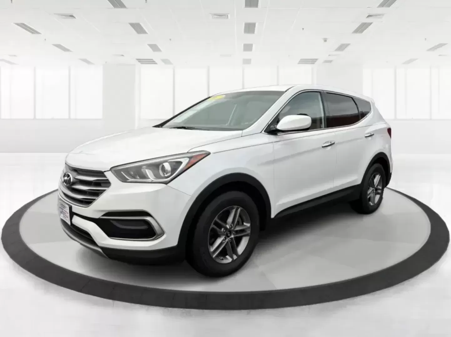 2017 Hyundai Santa Fe 2.4L (5NMZTDLB2HH) with an Theta II 2.4L I-4 gasoline direct injection engine, 6A transmission, located at 4508 South Dixie Dr, Moraine, OH, 45439, (937) 908-9800, 39.689976, -84.218452 - **Elevate Your Family Adventures with the 2017 Hyundai Santa Fe at Advantage Car and Credit!**<br /> <br /> Are you searching for the perfect vehicle to accommodate your growing family or to enhance your weekend getaways? Look no further! The 2017 Hyundai Santa Fe is a versatile and spacious SUV des - Photo#8