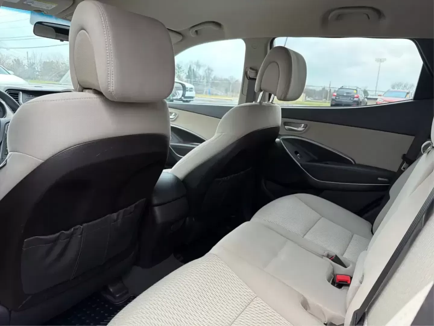 2017 Hyundai Santa Fe 2.4L (5NMZTDLB2HH) with an Theta II 2.4L I-4 gasoline direct injection engine, 6A transmission, located at 4508 South Dixie Dr, Moraine, OH, 45439, (937) 908-9800, 39.689976, -84.218452 - **Elevate Your Family Adventures with the 2017 Hyundai Santa Fe at Advantage Car and Credit!**<br /> <br /> Are you searching for the perfect vehicle to accommodate your growing family or to enhance your weekend getaways? Look no further! The 2017 Hyundai Santa Fe is a versatile and spacious SUV des - Photo#10