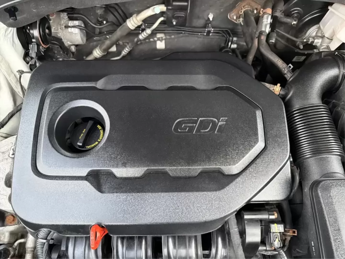 2017 Hyundai Santa Fe 2.4L (5NMZTDLB2HH) with an Theta II 2.4L I-4 gasoline direct injection engine, 6A transmission, located at 4508 South Dixie Dr, Moraine, OH, 45439, (937) 908-9800, 39.689976, -84.218452 - **Elevate Your Family Adventures with the 2017 Hyundai Santa Fe at Advantage Car and Credit!**<br /> <br /> Are you searching for the perfect vehicle to accommodate your growing family or to enhance your weekend getaways? Look no further! The 2017 Hyundai Santa Fe is a versatile and spacious SUV des - Photo#11