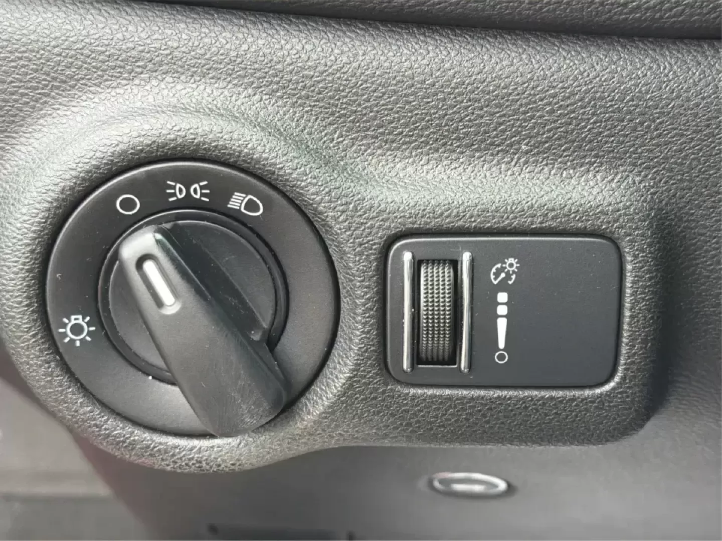 2016 Dodge Dart SXT Sport (1C3CDFFA1GD) with an MultiAir 2L I-4 DOHC engine, Automatic transmission, located at 1184 Kauffman Ave, Fairborn, OH, 45324, (937) 908-9800, 39.807072, -84.030914 - **Experience the Thrill of the Road with the 2016 Dodge Dart SXT Sport - Your Perfect Commuter Sedan!**<br /> <br /> At Advantage Car and Credit in Fairborn, OH, we understand that finding the right vehicle is about more than just getting from point A to B-it's about embracing your lifestyle. Whethe - Photo#17