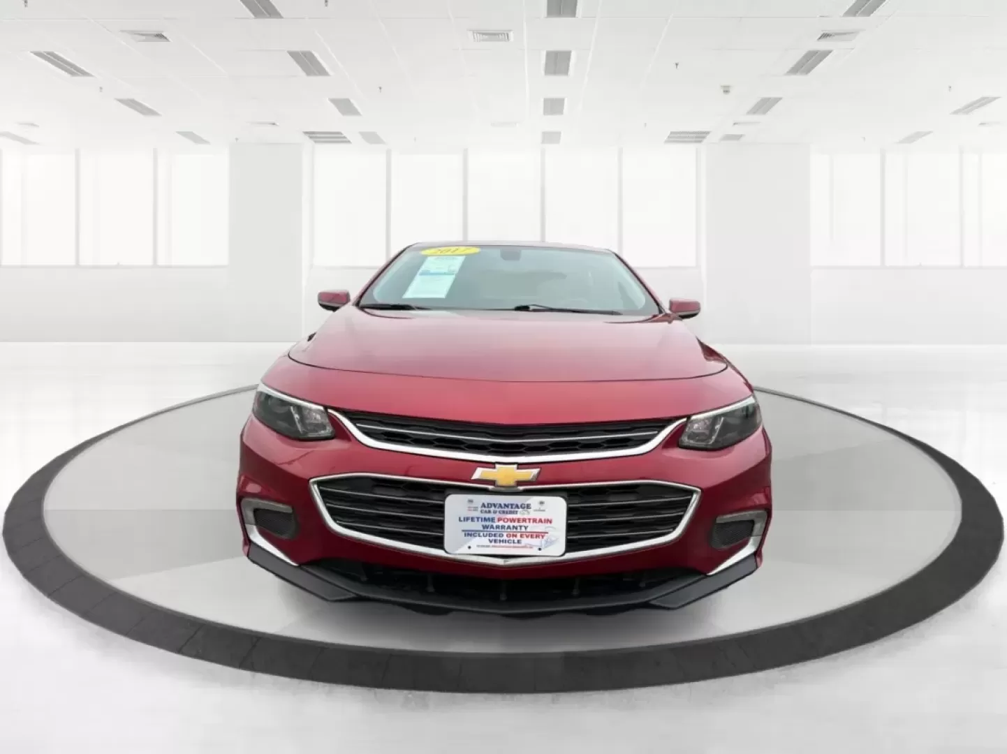 2017 Chevrolet Malibu 1LT (1G1ZE5ST1HF) with an 1.5L I-4 gasoline direct injection engine, located at 4508 South Dixie Dr, Moraine, OH, 45439, (937) 908-9800, 39.689976, -84.218452 - Are you searching for the perfect sedan that balances style, comfort, and reliability? Look no further than the 2017 Chevrolet Malibu 1LT available at Advantage Car and Credit in Moraine, OH. This vehicle is not just a mode of transportation; it's an enhancement to your lifestyle, whether you're nav - Photo#7
