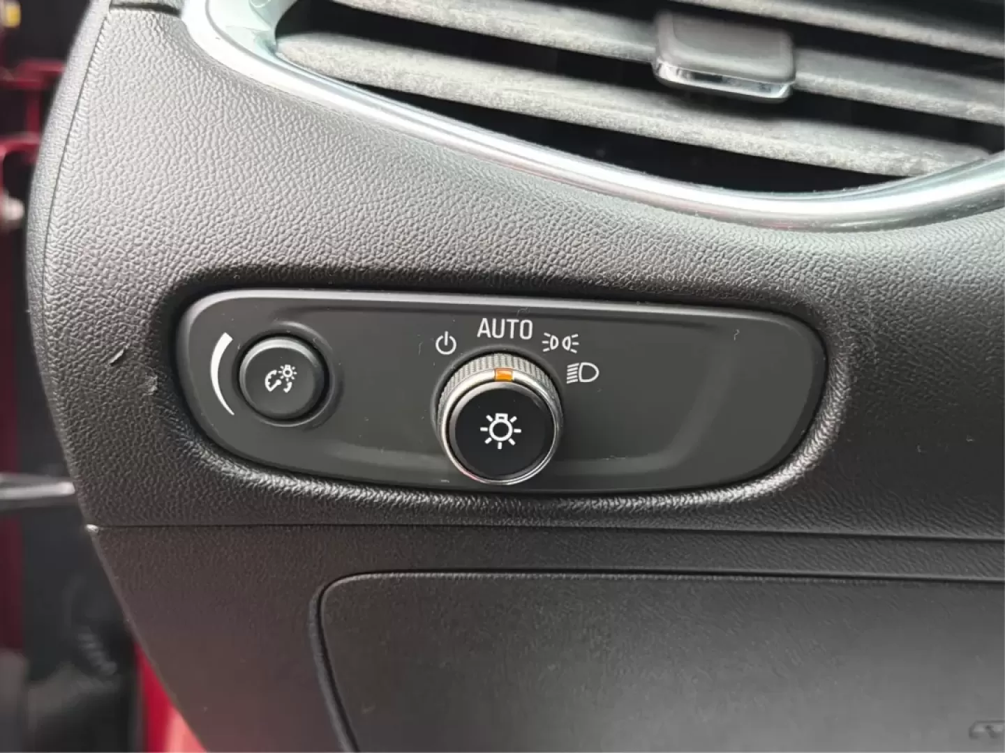 2017 Chevrolet Malibu 1LT (1G1ZE5ST1HF) with an 1.5L I-4 gasoline direct injection engine, located at 4508 South Dixie Dr, Moraine, OH, 45439, (937) 908-9800, 39.689976, -84.218452 - Are you searching for the perfect sedan that balances style, comfort, and reliability? Look no further than the 2017 Chevrolet Malibu 1LT available at Advantage Car and Credit in Moraine, OH. This vehicle is not just a mode of transportation; it's an enhancement to your lifestyle, whether you're nav - Photo#17