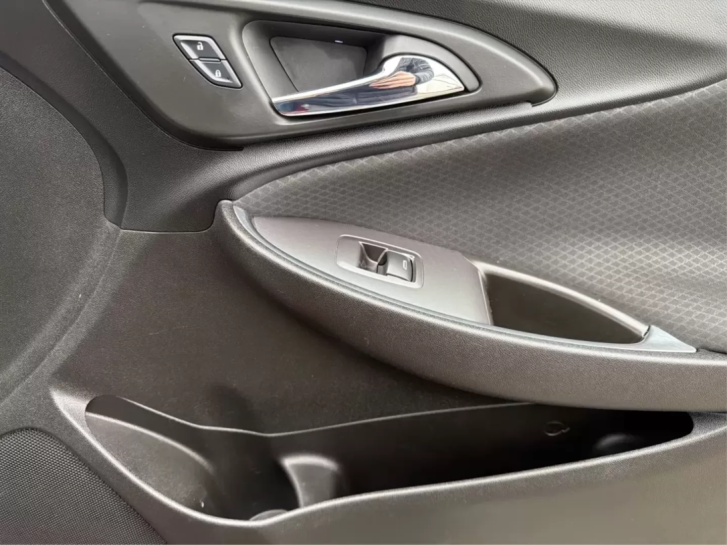 2017 Chevrolet Malibu 1LT (1G1ZE5ST1HF) with an 1.5L I-4 gasoline direct injection engine, located at 4508 South Dixie Dr, Moraine, OH, 45439, (937) 908-9800, 39.689976, -84.218452 - Are you searching for the perfect sedan that balances style, comfort, and reliability? Look no further than the 2017 Chevrolet Malibu 1LT available at Advantage Car and Credit in Moraine, OH. This vehicle is not just a mode of transportation; it's an enhancement to your lifestyle, whether you're nav - Photo#20