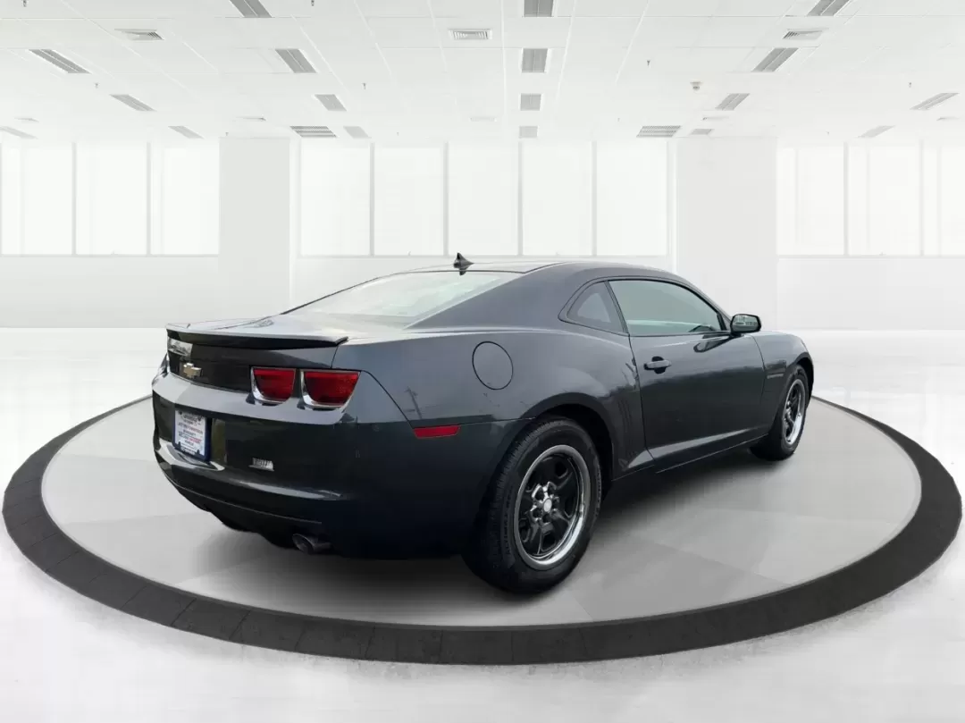 2013 Chevrolet Camaro 2LS (2G1FA1E35D9) with an 3.6L V-6 gasoline direct injection engine, located at 8750 N County Rd 25A, Piqua, OH, 45356, (937) 908-9800, 40.164391, -84.232513 - Experience the thrill of the open road with the 2013 Chevrolet Camaro 2LS, an exhilarating coupe that effortlessly blends style, performance, and practicality. Ideal for weekend adventures, daily commuting, or simply turning heads as you cruise through Troy, OH, this vehicle is built for those who a - Photo#2