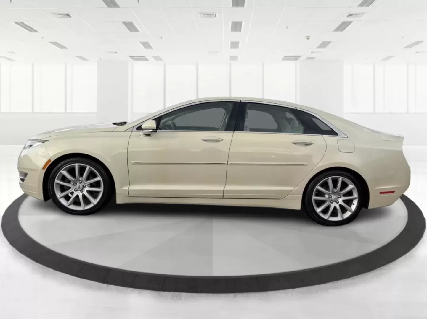 2016 Lincoln MKZ Base (3LN6L2G96GR) with an 2.0L L4 DOHC 16V engine, 6A transmission, located at 880 E. National Road, Vandalia, OH, 45377, (937) 908-9800, 39.891918, -84.183594 - **Elevate Your Commuting Experience with the 2016 Lincoln MKZ at Advantage Car and Credit - Vandalia!**<br /> <br /> Are you ready to transform your daily commute into a luxurious experience? The 2016 Lincoln MKZ is the perfect blend of sophistication and performance, ideal for those who refuse to c - Photo#5