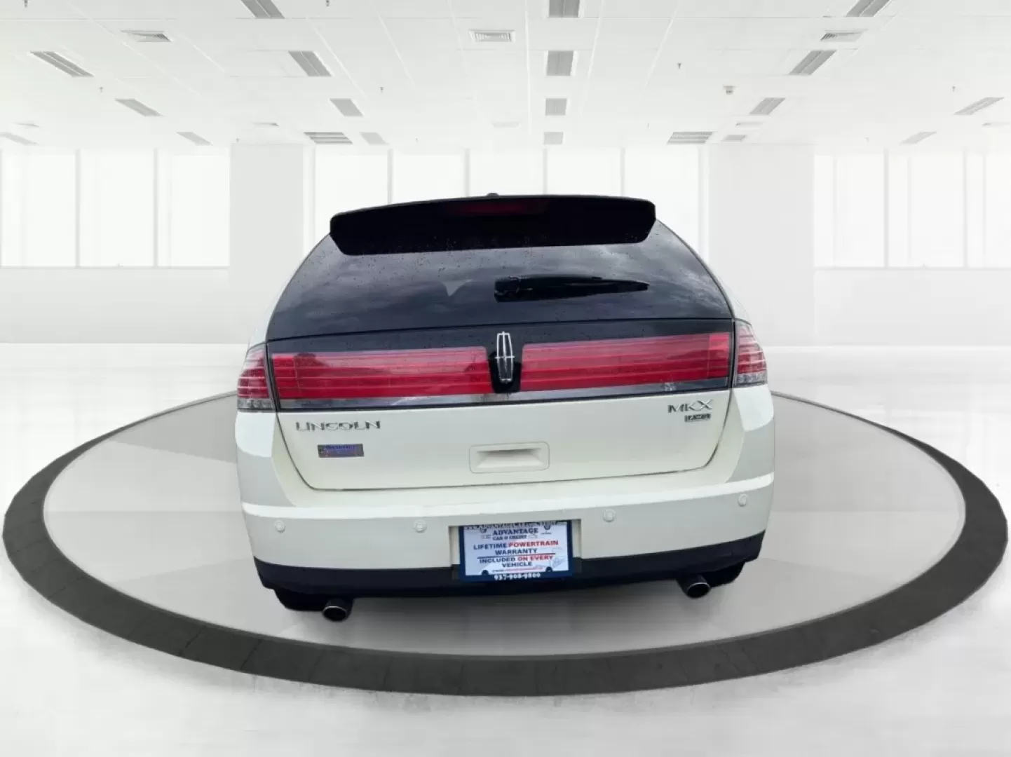 2008 Lincoln MKX Base (2LMDU88CX8B) with an Other engine, located at 1184 Kauffman Ave, Fairborn, OH, 45324, (937) 908-9800, 39.807072, -84.030914 - **Discover Luxury and Comfort with the 2008 Lincoln MKX at Advantage Car and Credit in Fairborn, OH!**<br /> <br /> Are you in the market for a vehicle that seamlessly combines elegance, comfort, and reliability? Look no further than the stunning 2008 Lincoln MKX available at Advantage Car and Credi - Photo#3