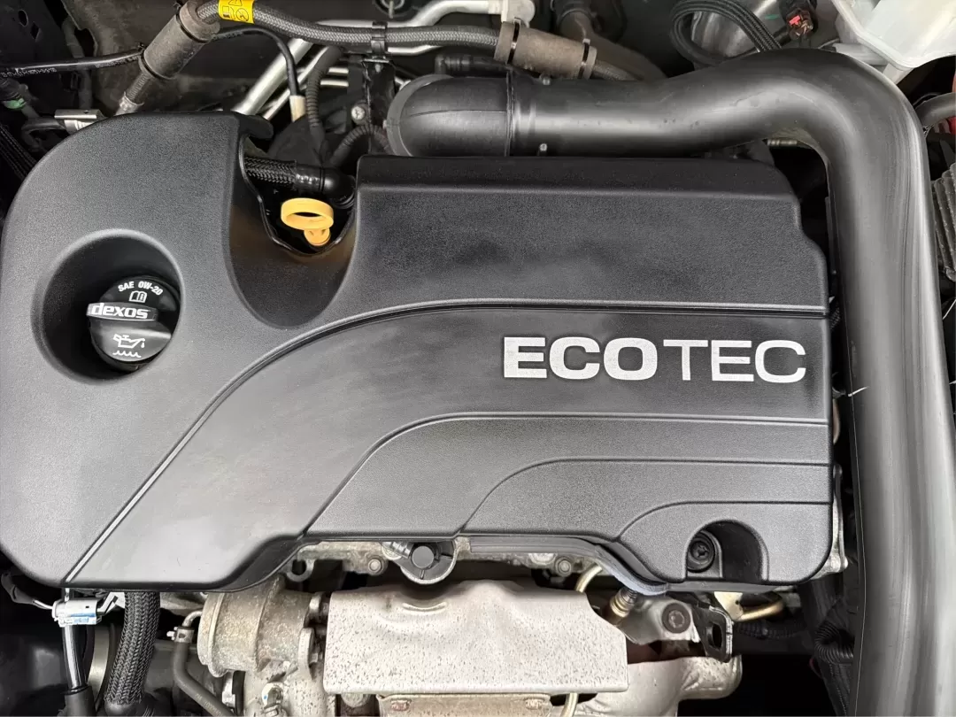 2019 Chevrolet Equinox LS (3GNAXHEV9KL) with an 1.5L I-4 gasoline direct injection engine, located at 8750 N County Rd 25A, Piqua, OH, 45356, (937) 908-9800, 40.164391, -84.232513 - **Embrace Adventure with the 2019 Chevrolet Equinox LS Perfect for Your Family Road Trips!**<br /> <br /> Are you ready to elevate your family adventures with a vehicle that combines comfort, style, and reliability? Look no further than the stunning 2019 Chevrolet Equinox LS, available now at Advan - Photo#11