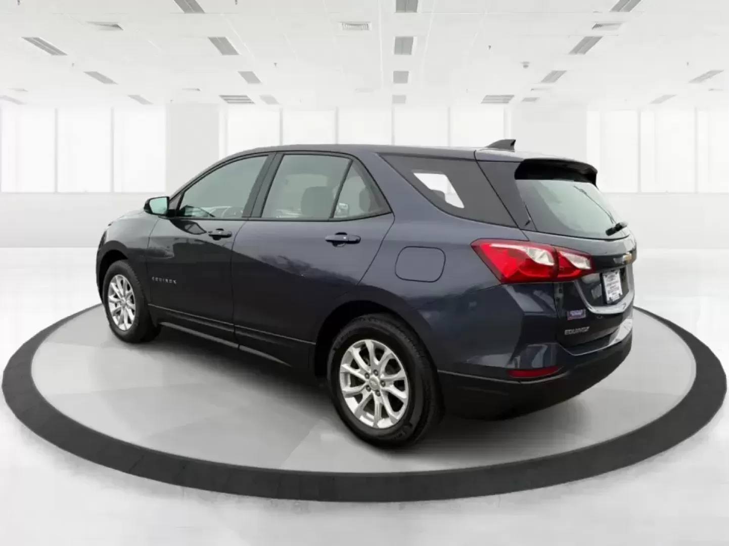 2019 Chevrolet Equinox LS (3GNAXHEV9KL) with an 1.5L I-4 gasoline direct injection engine, 6A transmission, located at 8750 N County Rd 25A, Piqua, OH, 45356, (937) 908-9800, 40.164391, -84.232513 - **Embrace Adventure with the 2019 Chevrolet Equinox LS Perfect for Your Family Road Trips!**<br /> <br /> Are you ready to elevate your family adventures with a vehicle that combines comfort, style, and reliability? Look no further than the stunning 2019 Chevrolet Equinox LS, available now at Advan - Photo#4