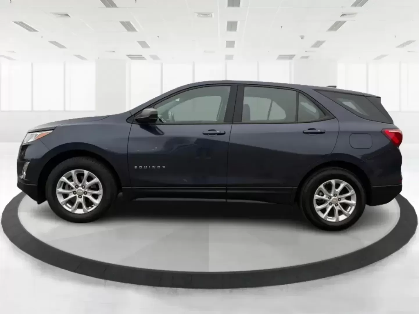 2019 Chevrolet Equinox LS (3GNAXHEV9KL) with an 1.5L I-4 gasoline direct injection engine, 6A transmission, located at 8750 N County Rd 25A, Piqua, OH, 45356, (937) 908-9800, 40.164391, -84.232513 - **Embrace Adventure with the 2019 Chevrolet Equinox LS Perfect for Your Family Road Trips!**<br /> <br /> Are you ready to elevate your family adventures with a vehicle that combines comfort, style, and reliability? Look no further than the stunning 2019 Chevrolet Equinox LS, available now at Advan - Photo#5