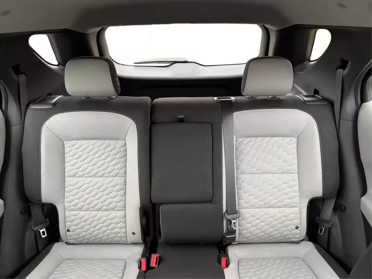 2019 Chevrolet Equinox LS (3GNAXHEV9KL) with an 1.5L I-4 gasoline direct injection engine, 6A transmission, located at 8750 N County Rd 25A, Piqua, OH, 45356, (937) 908-9800, 40.164391, -84.232513 - **Embrace Adventure with the 2019 Chevrolet Equinox LS Perfect for Your Family Road Trips!**<br /> <br /> Are you ready to elevate your family adventures with a vehicle that combines comfort, style, and reliability? Look no further than the stunning 2019 Chevrolet Equinox LS, available now at Advan - Photo#14