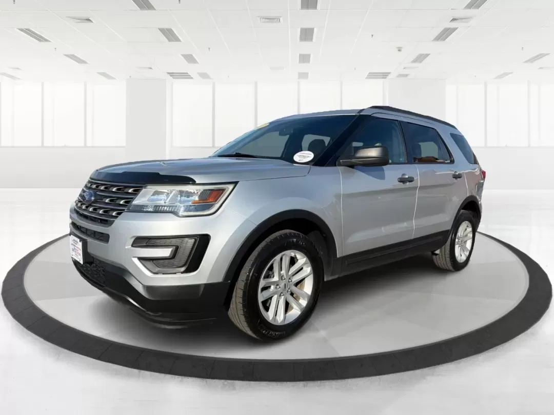 2017 Ford Explorer Base (1FM5K8BH9HG) with an Other engine, located at 1230 East Main St, Xenia, OH, 45385, (937) 908-9800, 39.688026, -83.910172 - **Discover Adventure with the 2017 Ford Explorer at Advantage Car and Credit in Piqua, OH!** <br /> <br /> Are you ready to take your family adventures or weekend getaways to the next level? The 2017 Ford Explorer is the perfect companion for those who crave exploration, comfort, and reliability. Wi - Photo#8