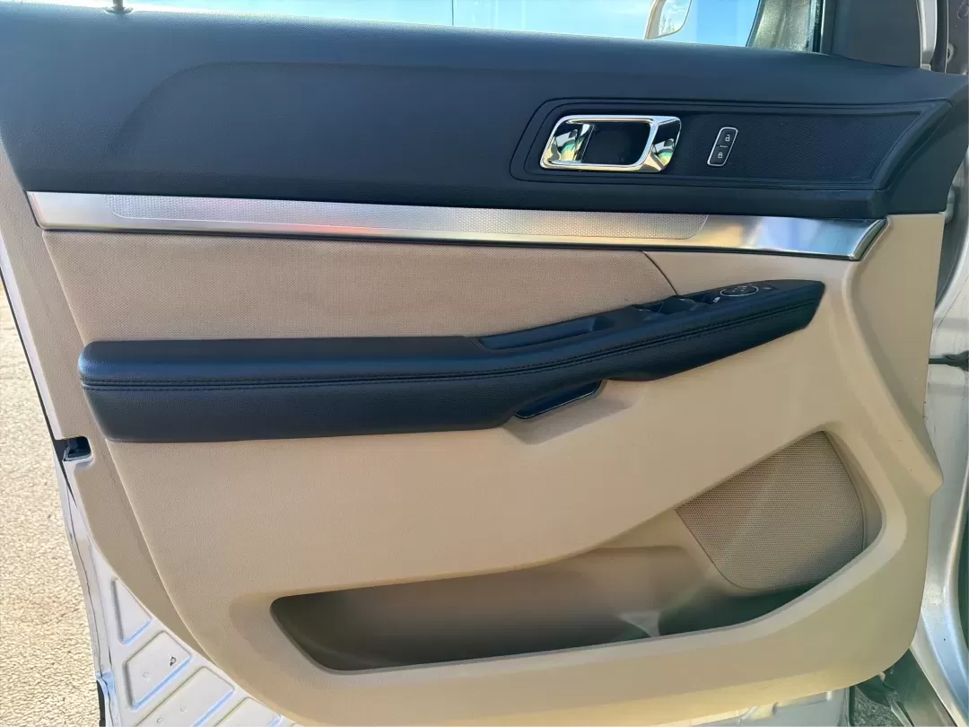 2017 Ford Explorer Base (1FM5K8BH9HG) with an Other engine, located at 1230 East Main St, Xenia, OH, 45385, (937) 908-9800, 39.688026, -83.910172 - **Discover Adventure with the 2017 Ford Explorer at Advantage Car and Credit in Piqua, OH!** <br /> <br /> Are you ready to take your family adventures or weekend getaways to the next level? The 2017 Ford Explorer is the perfect companion for those who crave exploration, comfort, and reliability. Wi - Photo#19