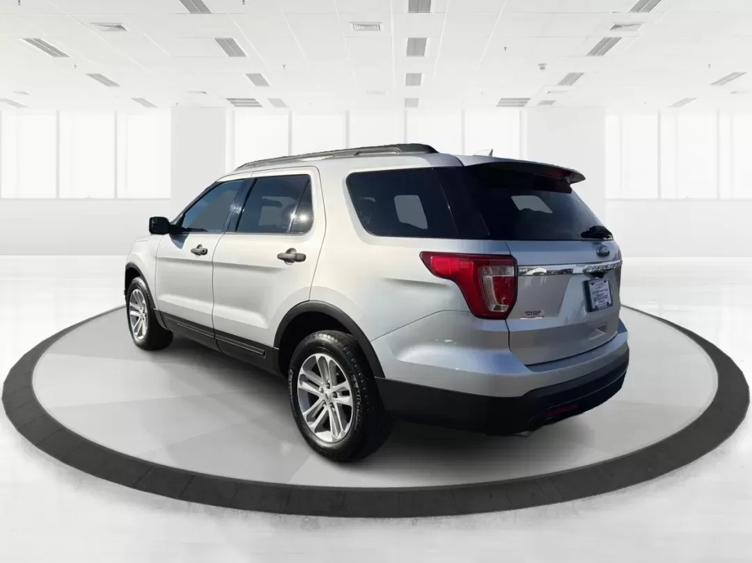 2017 Ford Explorer Base (1FM5K8BH9HG) with an Other engine, located at 1951 S Dayton Lakeview Rd., New Carlisle, OH, 45344, (937) 908-9800, 39.890999, -84.050255 - **Discover Adventure with the 2017 Ford Explorer at Advantage Car and Credit in Piqua, OH!** <br /> <br /> Are you ready to take your family adventures or weekend getaways to the next level? The 2017 Ford Explorer is the perfect companion for those who crave exploration, comfort, and reliability. Wi - Photo#4