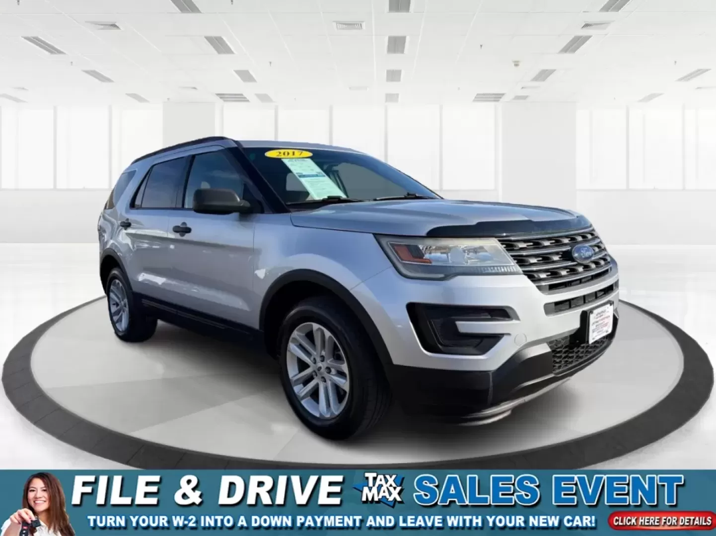 2017 Ford Explorer Base (1FM5K8BH9HG) with an 2.3L L4 DOHC 16V engine, 6A transmission, located at 4508 South Dixie Dr, Moraine, OH, 45439, (937) 908-9800, 39.689976, -84.218452 - **Discover Adventure with the 2017 Ford Explorer at Advantage Car and Credit in Piqua, OH!** <br /> <br /> Are you ready to take your family adventures or weekend getaways to the next level? The 2017 Ford Explorer is the perfect companion for those who crave exploration, comfort, and reliability. Wi - Photo#0